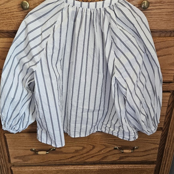 Levis Striped Peasant Top - Picture 6 of 6